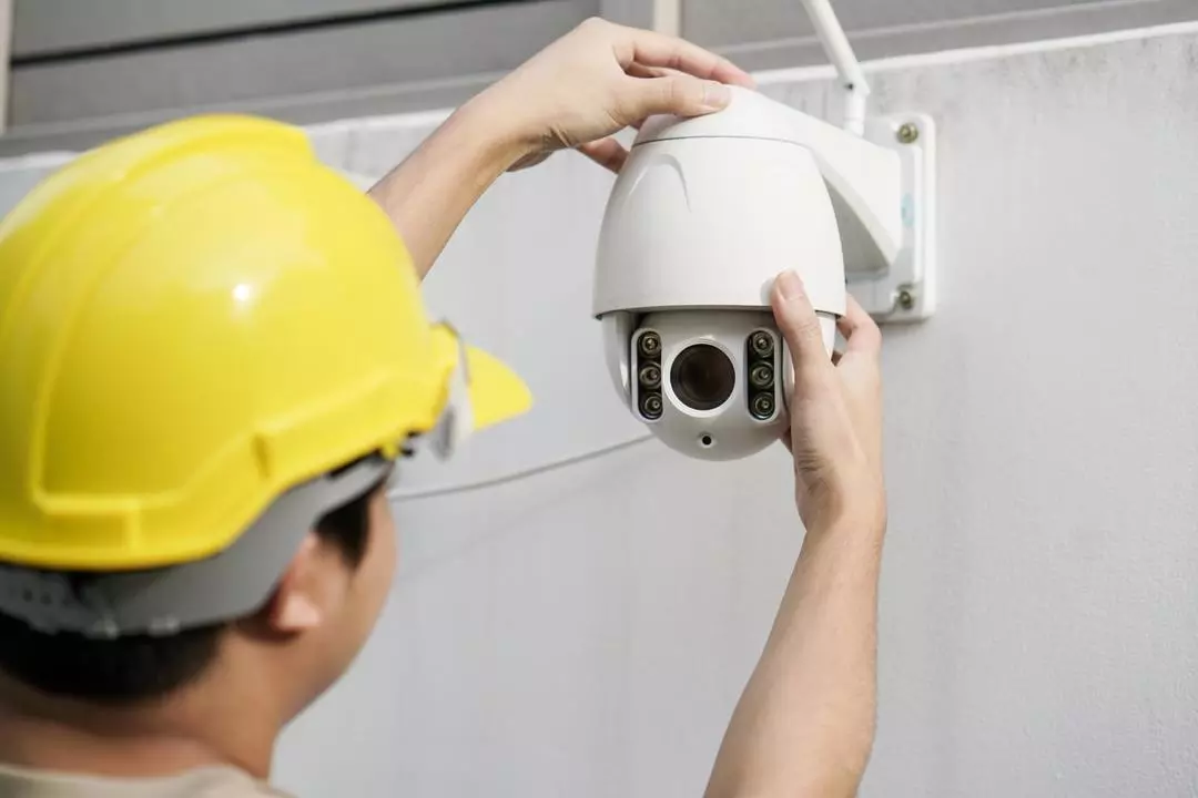 Do you need to be qualified to fit CCTV?